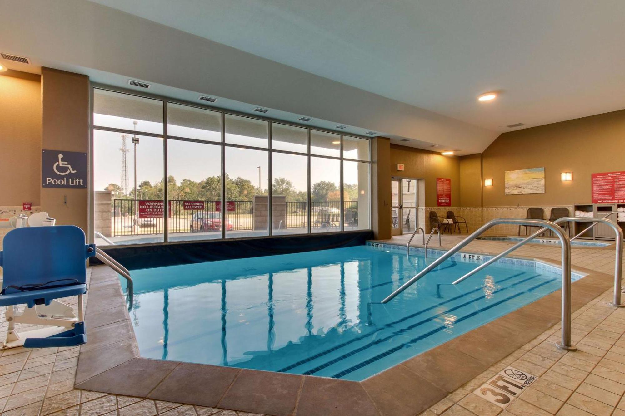 Drury Inn & Suites Meridian Bagian luar foto