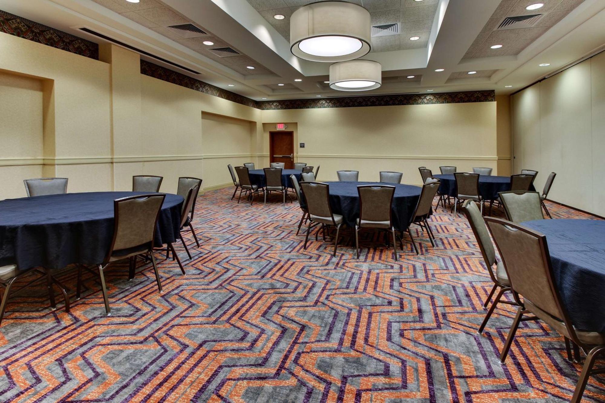 Drury Inn & Suites Meridian Bagian luar foto