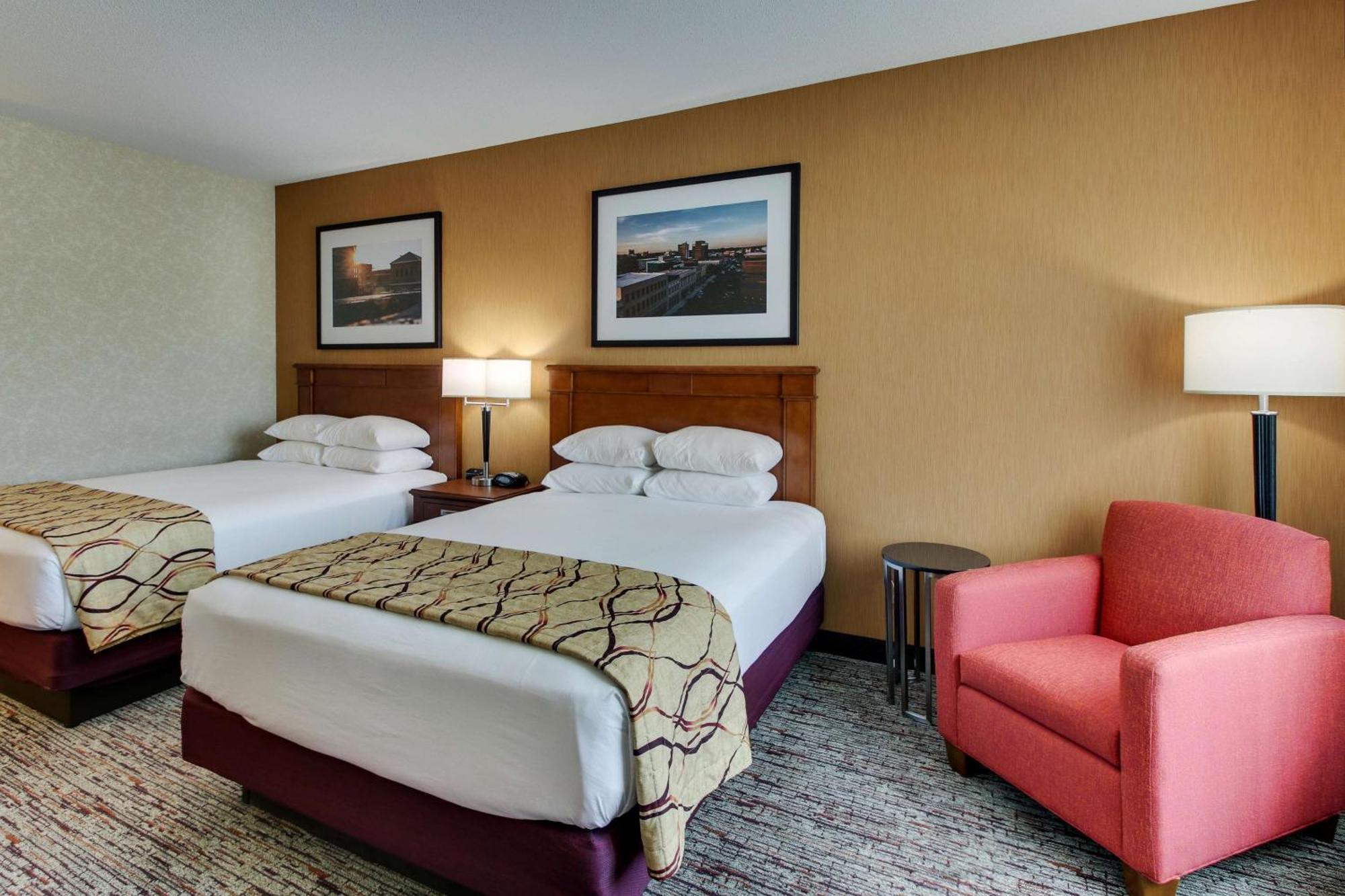 Drury Inn & Suites Meridian Bagian luar foto