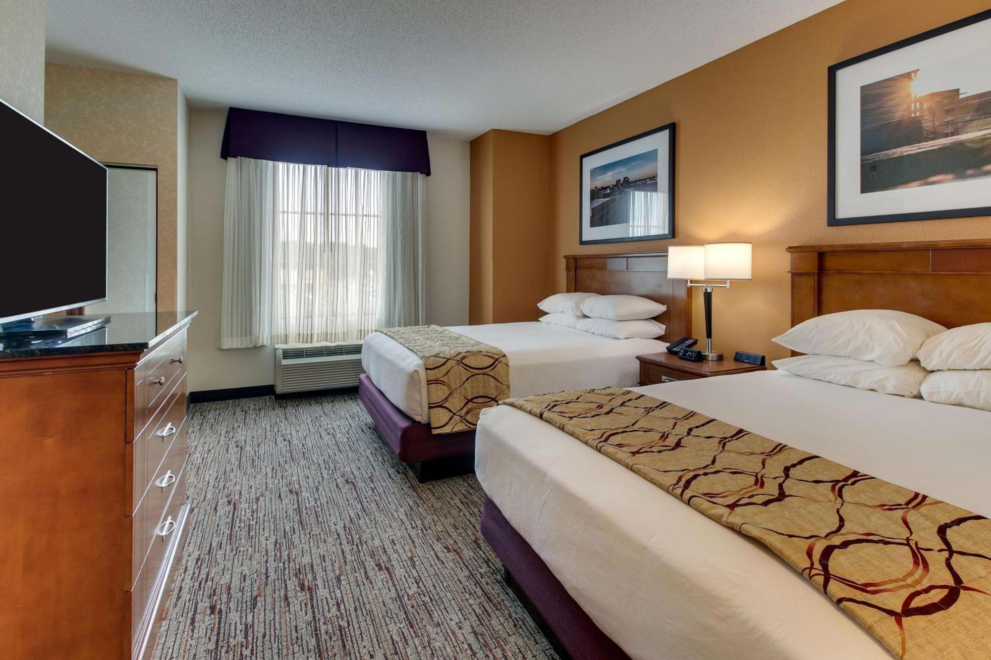 Drury Inn & Suites Meridian Bagian luar foto