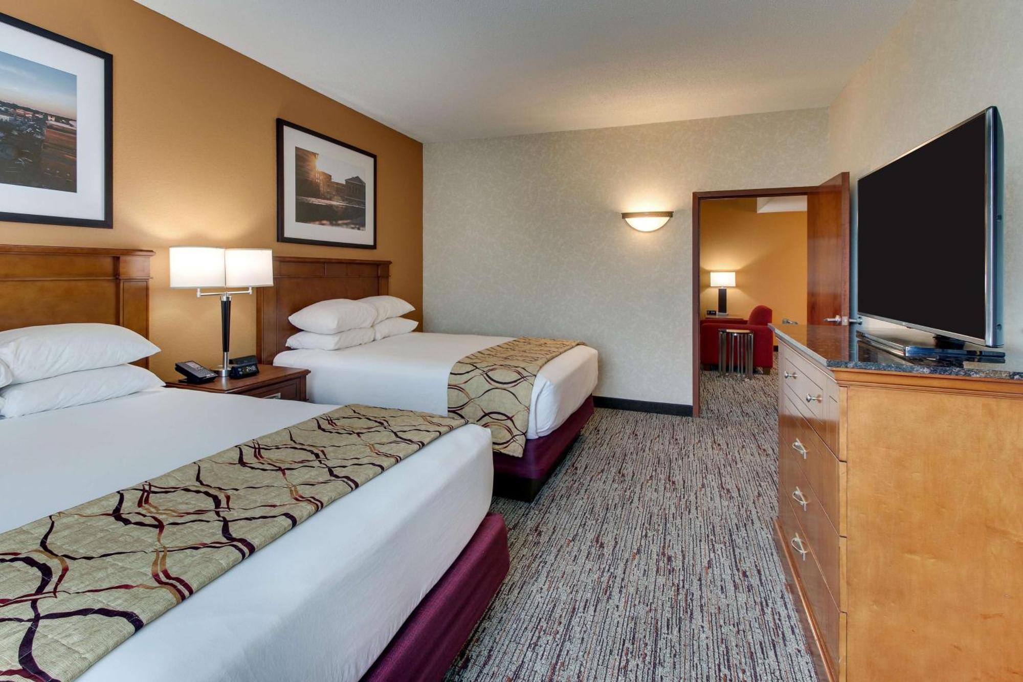 Drury Inn & Suites Meridian Bagian luar foto