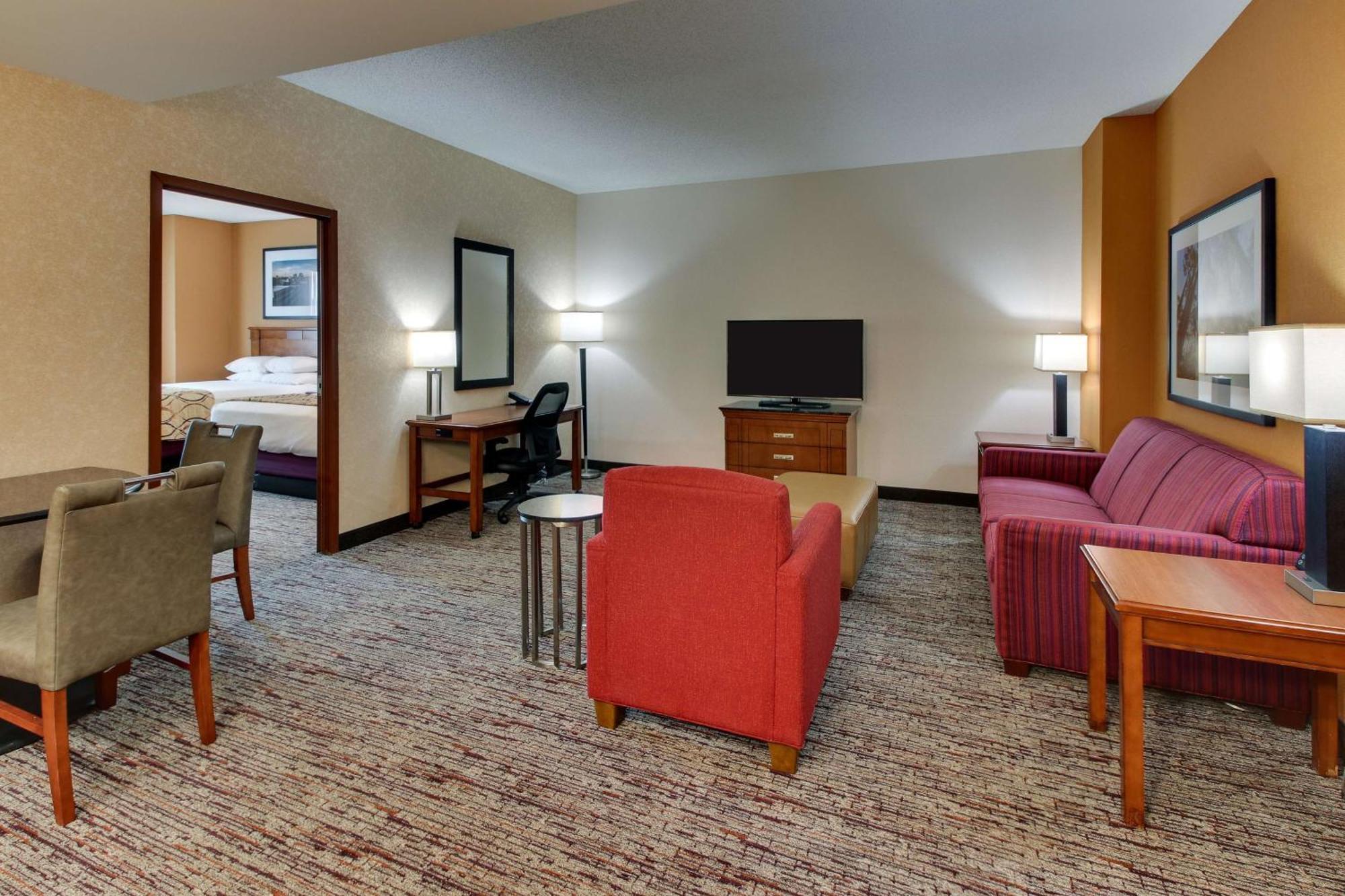 Drury Inn & Suites Meridian Bagian luar foto