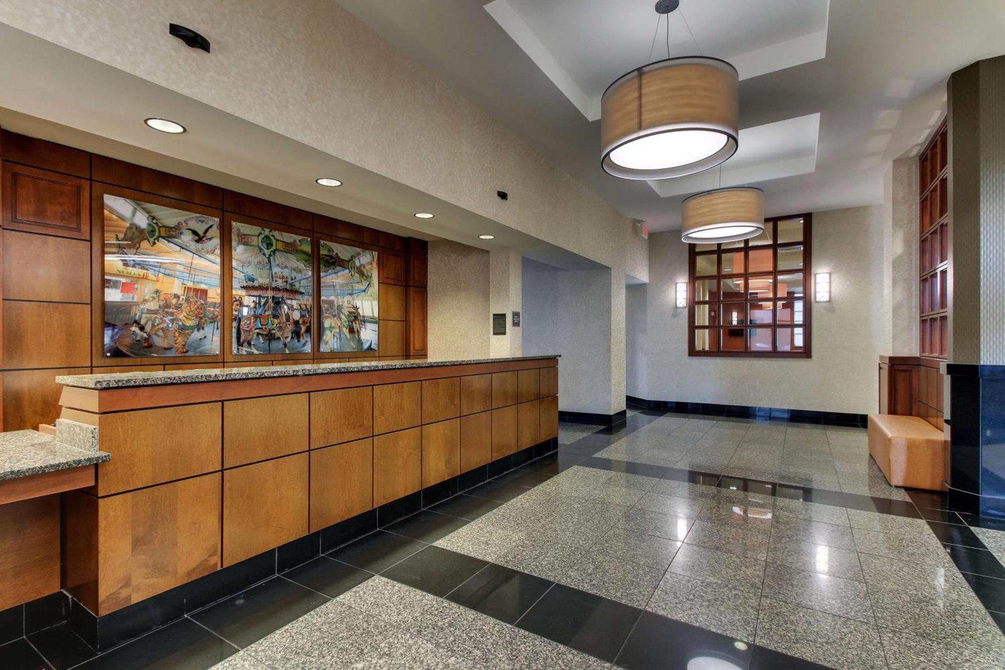 Drury Inn & Suites Meridian Bagian luar foto