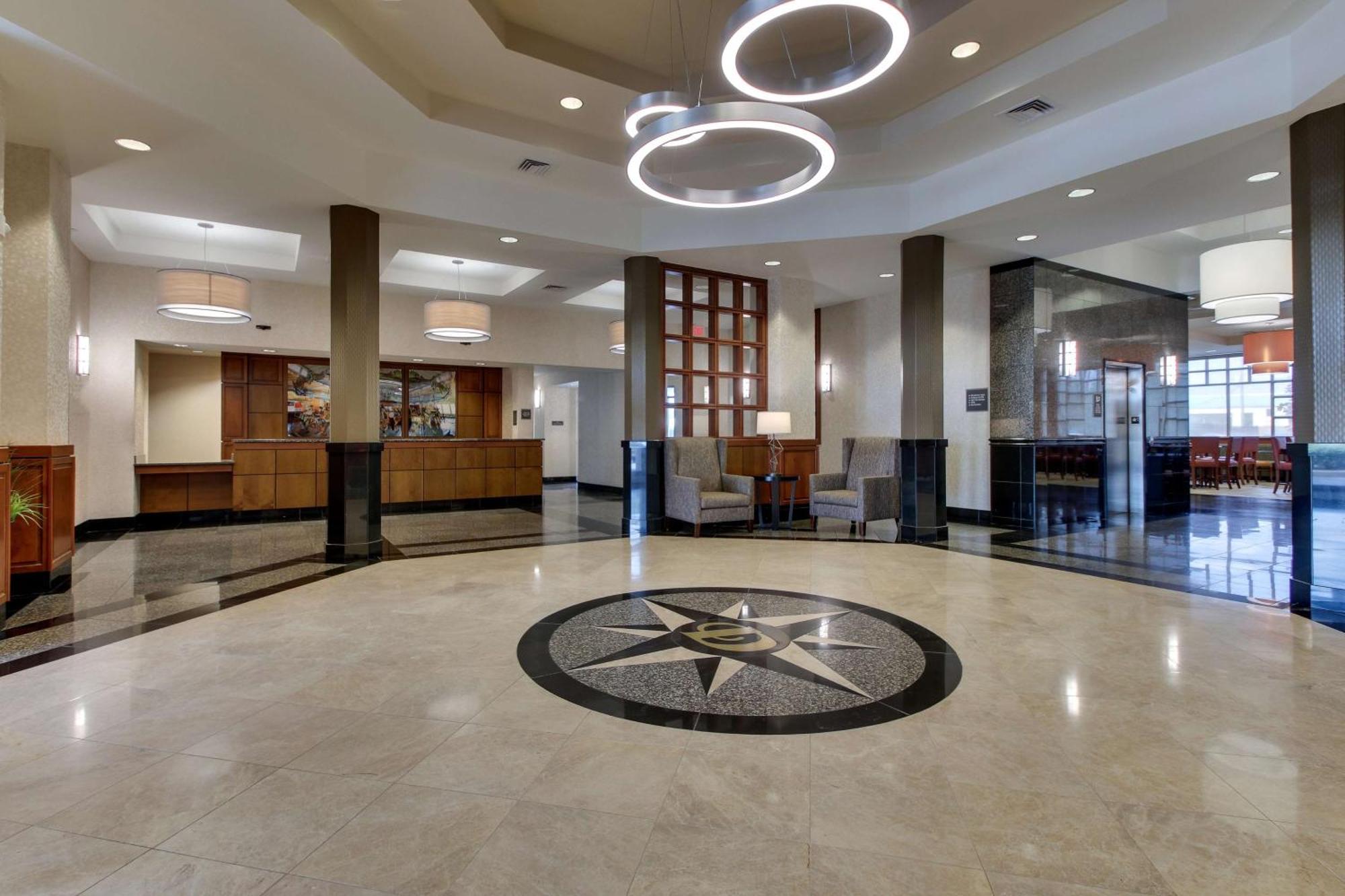 Drury Inn & Suites Meridian Bagian luar foto