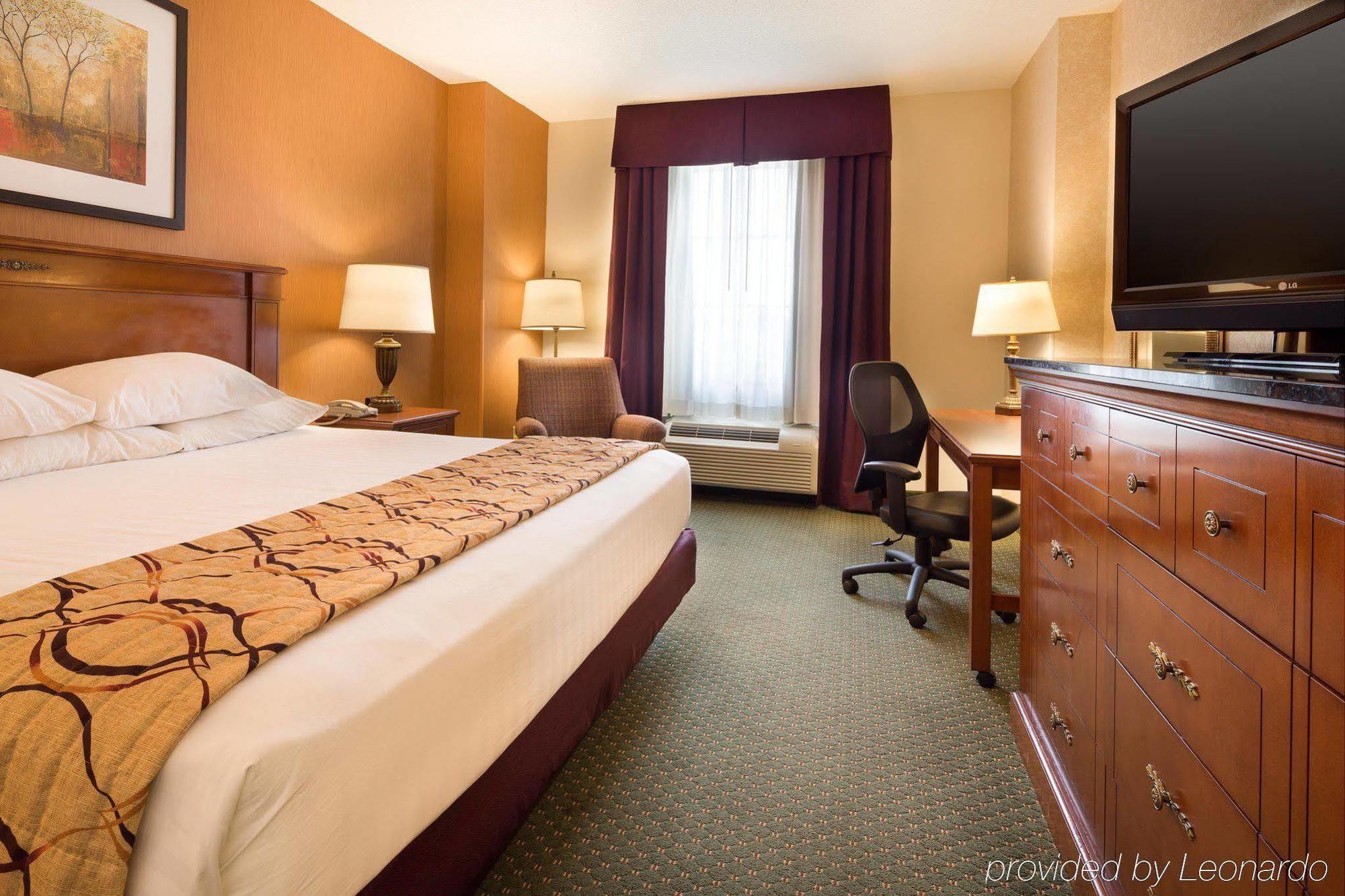 Drury Inn & Suites Meridian Bagian luar foto